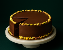 Load image into Gallery viewer, The Dubai Chocolate Cake (Eggless)