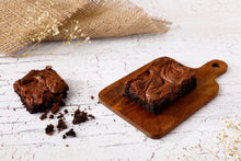 Load image into Gallery viewer, Box of 6 Mixed Brownies (Shipping all over India)