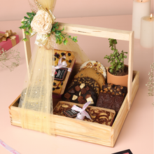 Load image into Gallery viewer, The Ultra Luxury Diwali Gift Tray!