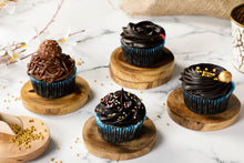 Load image into Gallery viewer, Chocolate Lover Box of 4 Cupcakes (Eggless)