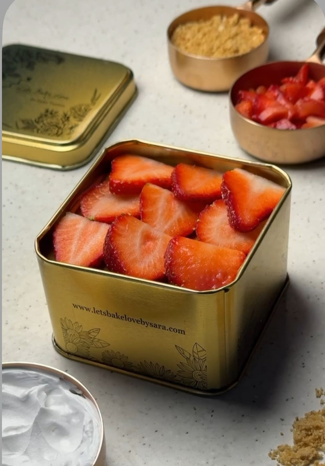 The Biscoff Strawberry Cheesecake in a Tin (Serves 2)