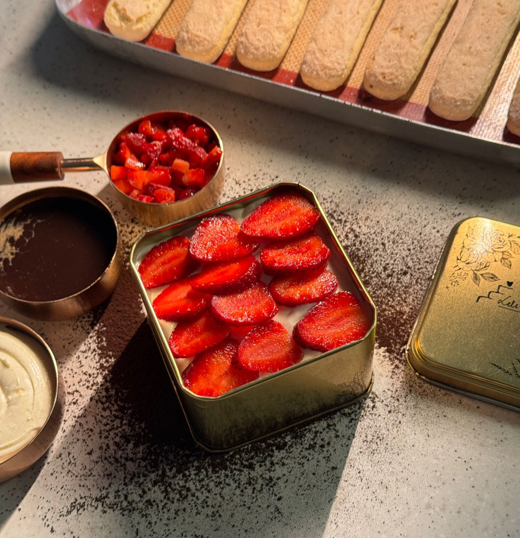 The Strawberry Baileys Tiramisu in a Tin (Serves 2-3)