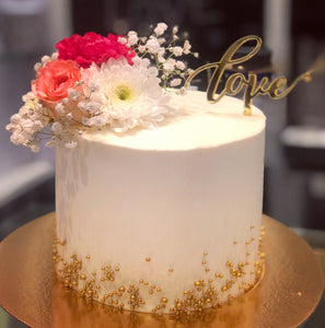 The White Floral Cake