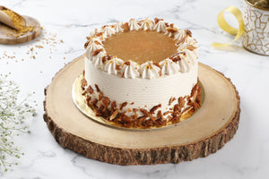 Vanilla Caramel and Roasted Almond Cake (Eggless)